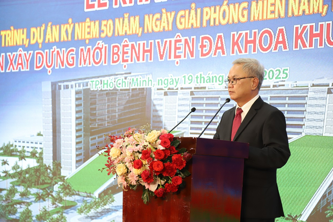 BS.CKII Đặng Quốc Quân, Giám đốc Bệnh viện Đa khoa Khu vực Hóc Môn chia sẻ tại buổi lễ
