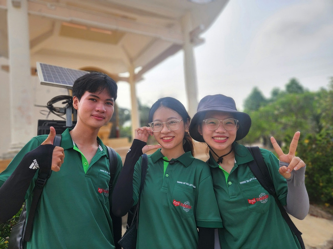 Các bạn sinh viên Trường Đại học Nông Lâm TP.HCM hăng hái tham gia chiến dịch