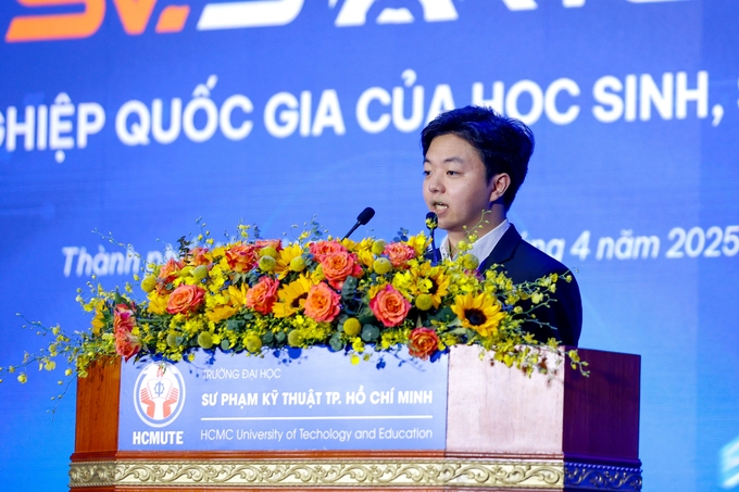 Sinh viên Trần Văn Lực (sinh viên năm 4 ngành Khoa học máy tính tại Đại học Bách khoa Hà Nội) chia sẻ về khát vọng khởi nghiệp với dự án 