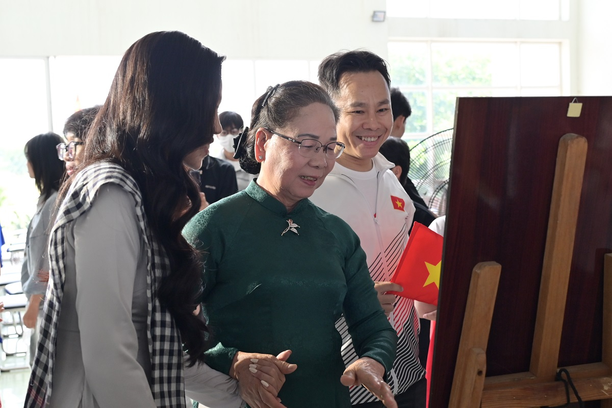 Khi-nghe-thuat-nhiep-anh-ket-noi-cac-the-he-4