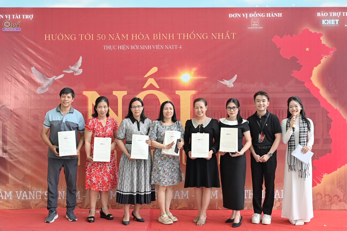 Khi-nghe-thuat-nhiep-anh-ket-noi-cac-the-he-12