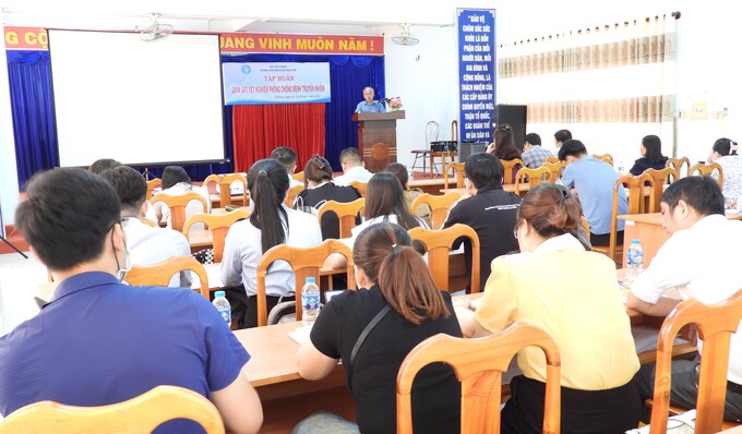 Quang cảnh lớp tập huấn