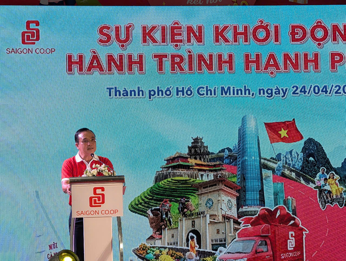 Ông Nguyễn Ngọc Thắng - Phó Tổng Giám đốc Saigon Co.op phát biểu tại buổi lễ khởi động hành trình chuyến xe 