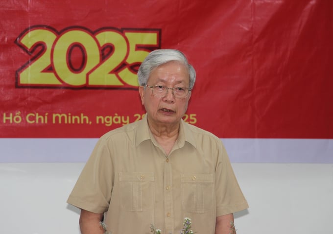 Ông Nguyễn Hồng Quân – Nguyên Ủy viên BCH Trung ương Đảng Cộng sản Việt Nam, Chủ tịch Hội Giáo dục Chăm sóc Sức khỏe Cộng đồng Việt Nam (VACHE)
