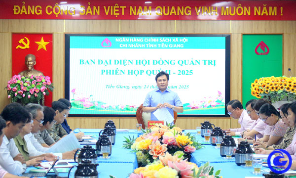 Quang cảnh phiên họp