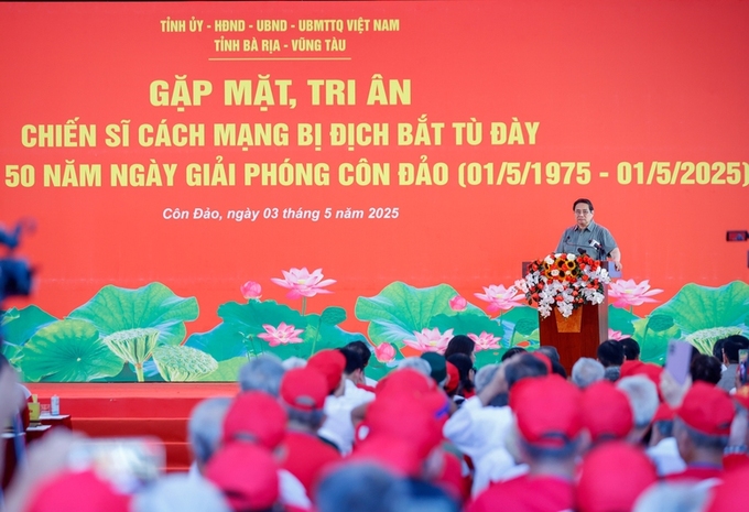Quang cảnh buổi gặp mặt, tri ân chiến sĩ bị bắt tù đày