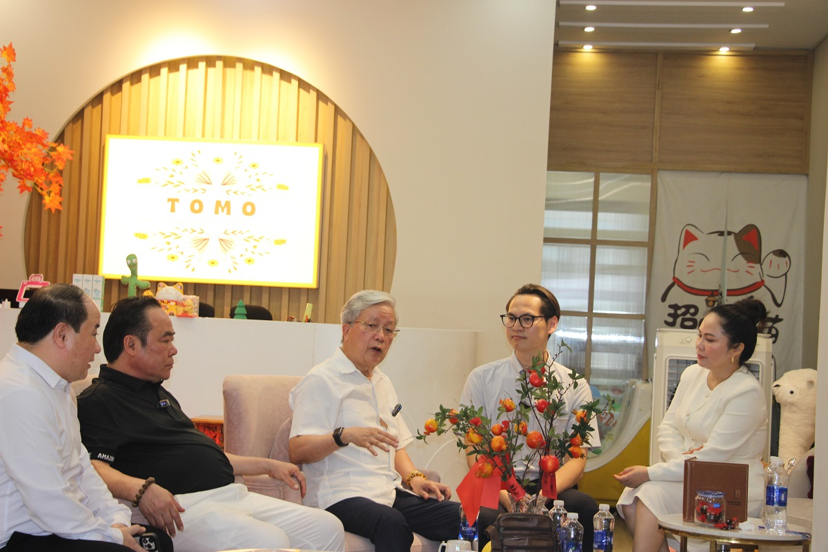 Chu-tich-vache-tham-cac-don-vi-truc-thuoc-tai-binh-duong-6