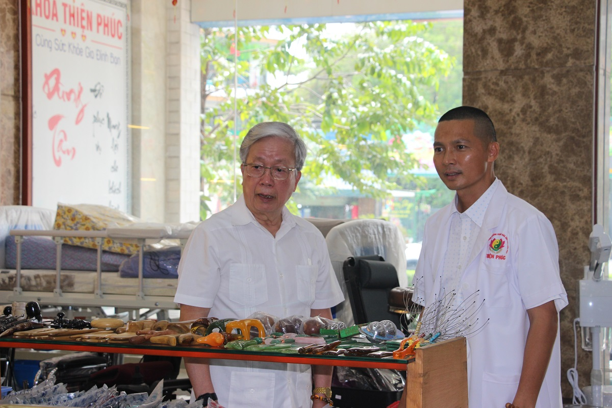 Chu-tich-vache-tham-cac-don-vi-truc-thuoc-tai-binh-duong-7