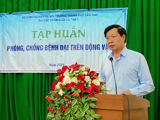 Ông Nguyễn Tấn Nhơn - Phó Giám đốc Sở Nông nghiệp và Môi trường TP. Cần Thơ phát biểu tại lớp tập huấn phòng, chống bệnh dại