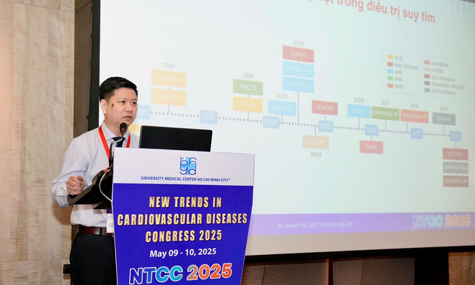 TS.BS Lương Cao Sơn trình bày nội dung báo cáo tại hội nghị Xu hướng mới trong điều trị bệnh tim mạch năm 2025 (Ảnh: BVCC)