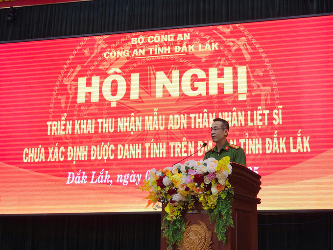 Đại tá Trần Bình Hưng - Phó Giám đốc Công an tỉnh Đắk Lắk  phát biểu tại hội nghị
