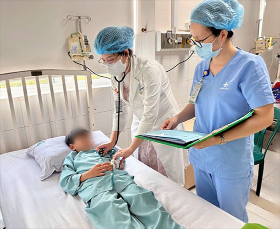 Bệnh nhi bị ngạt khí được cấp cứu kịp thời