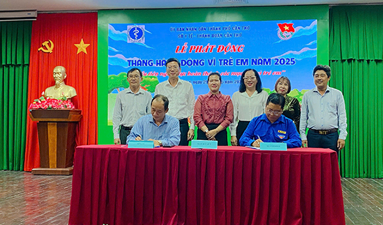 Sở Y tế và Thành đoàn Cần Thơ ký kết kế hoạch phối hợp tổ chức các hoạt động hưởng ứng Tháng hành động vì trẻ em năm 2025