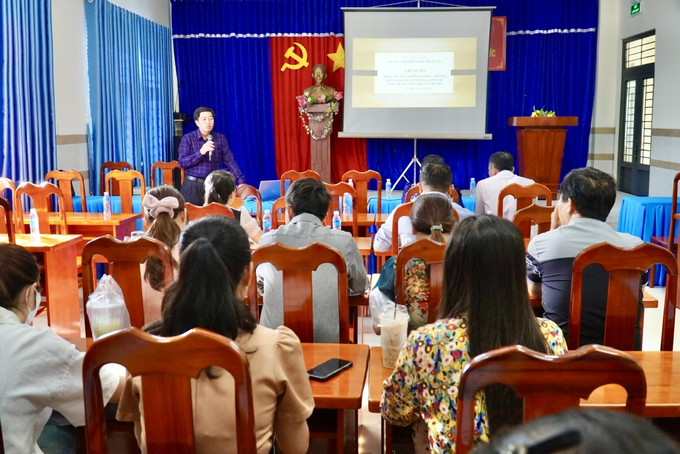 Quang cảnh lớp tập huấn