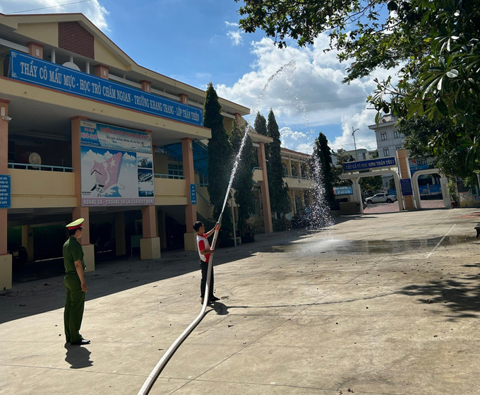 Lực lượng Công an sẽ tiến hành kiểm tra 42 điểm thi trong toàn tỉnh (Ảnh: Văn Ngọc)