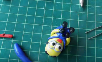 Cách làm búp bê Minion bằng đất sét