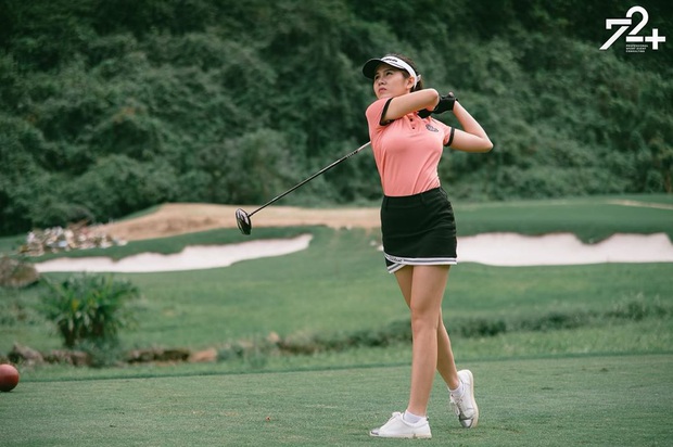 Không hẹn mà gặp hội mỹ nhân Việt đều rủ nhau check-in ở sân golf: 1 buổi chơi golf có lợi ích bằng 1 tuần tập thể dục nên bảo sao không mê cho được - Ảnh 7. Không hẹn mà gặp hội mỹ nhân Việt đều rủ nhau check-in ở sân golf: 1 buổi chơi golf có lợi ích bằng 1 tuần tập thể dục nên bảo sao không mê cho được - Ảnh 7.