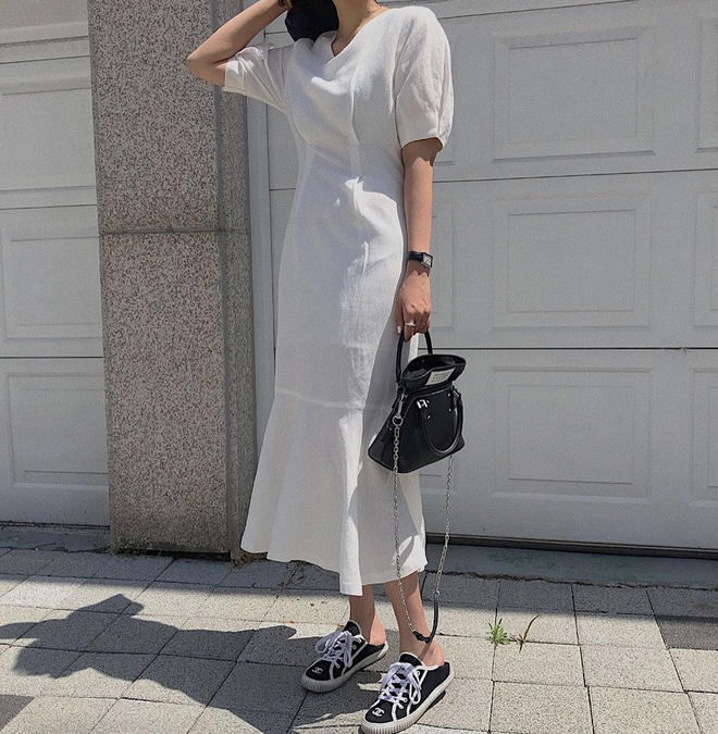 3 kiểu giày sneaker kinh điển mùa hè, nàng nào cũng nên có để outfit “lên hương” - Ảnh 5.