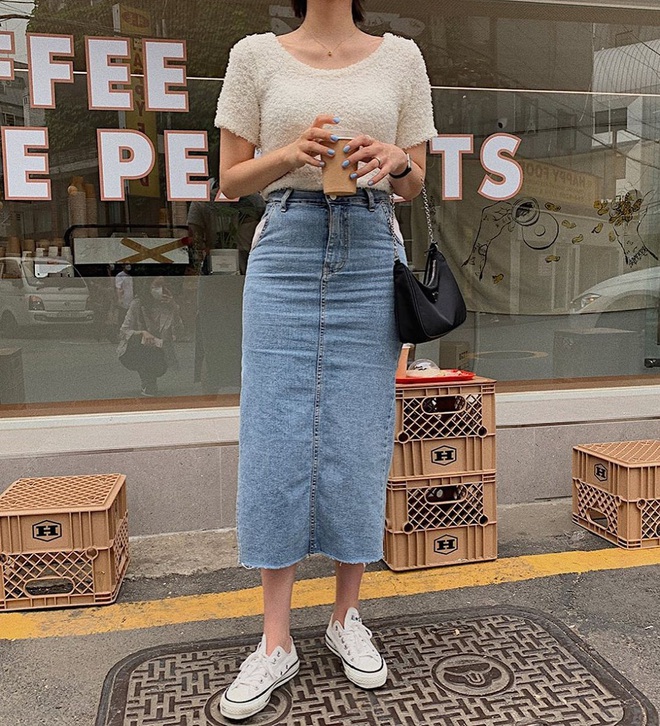 3 kiểu giày sneaker kinh điển mùa hè, nàng nào cũng nên có để outfit “lên hương” - Ảnh 3.
