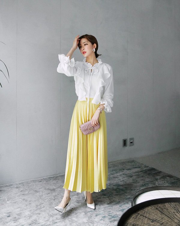 troi nang gat, day la goi y trang phuc giup nang mat me nhung van che chan duoc lan da - 5