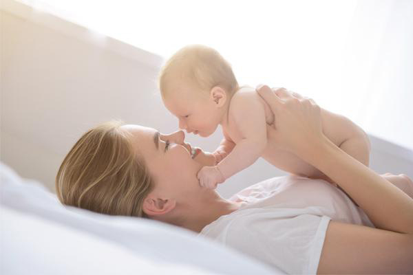 Bí kíp chăm sóc mẹ và bé sau sinh an toàn