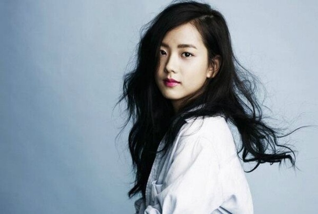Netizen Hàn phát sốt với hành trình trưởng thành của Jisoo (BLACKPINK): Từ bé đến lớn chưa từng biết xấu là gì! - Ảnh 8. Netizen Hàn phát sốt với hành trình trưởng thành của Jisoo (BLACKPINK): Từ bé đến lớn chưa từng biết xấu là gì! - Ảnh 8.