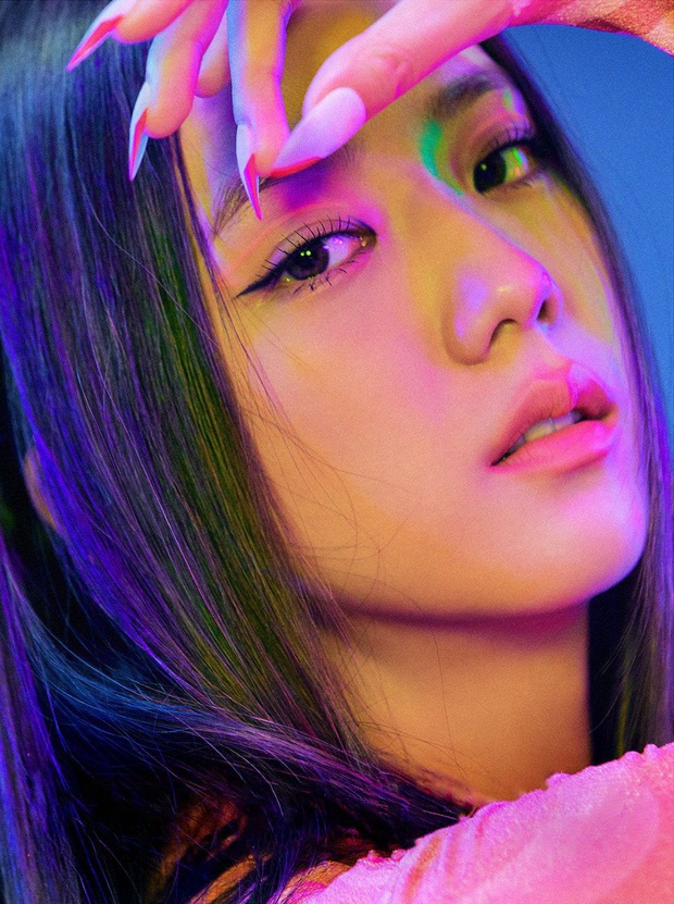 Netizen Hàn phát sốt với hành trình trưởng thành của Jisoo (BLACKPINK): Từ bé đến lớn chưa từng biết xấu là gì! - Ảnh 14. Netizen Hàn phát sốt với hành trình trưởng thành của Jisoo (BLACKPINK): Từ bé đến lớn chưa từng biết xấu là gì! - Ảnh 14.