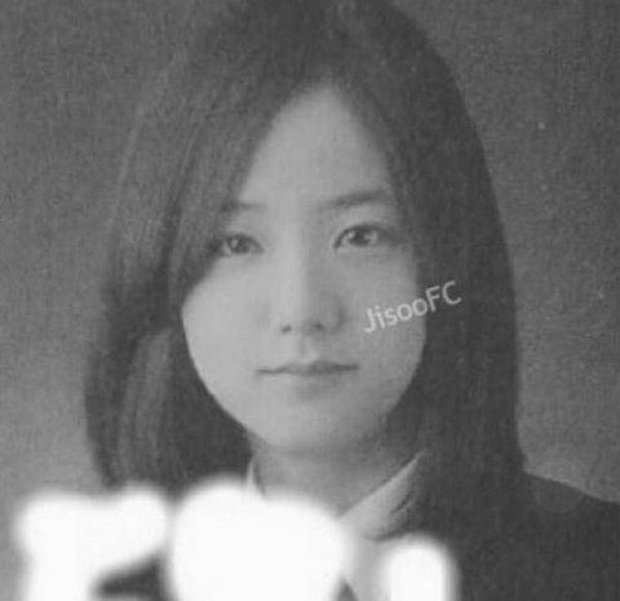 Netizen Hàn phát sốt với hành trình trưởng thành của Jisoo (BLACKPINK): Từ bé đến lớn chưa từng biết xấu là gì! - Ảnh 4. Netizen Hàn phát sốt với hành trình trưởng thành của Jisoo (BLACKPINK): Từ bé đến lớn chưa từng biết xấu là gì! - Ảnh 4.