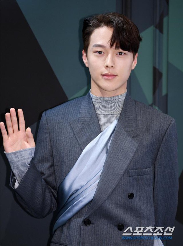 Nữ chính Reply 1988 nên duyên cùng mỹ nam chân dài Jang Ki Yong ở phim mới về hồ ly tinh - Ảnh 5. Nữ chính Reply 1988 nên duyên cùng mỹ nam chân dài Jang Ki Yong ở phim mới về hồ ly tinh - Ảnh 5.