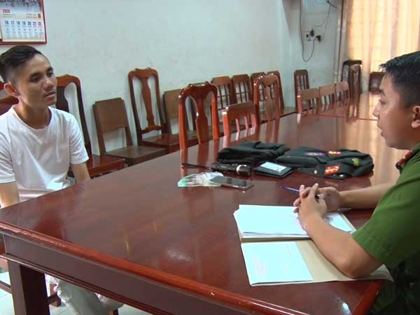 Gã đàn ông giả gái, giả công an lừa đảo chiếm đoạt hơn 100 triệu đồng