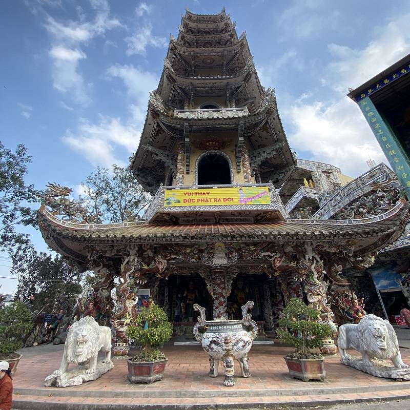 Tòa Linh tháp