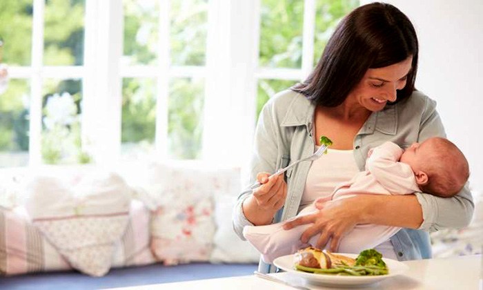 Bé 2 tháng tuổi xuất huyết não chỉ vì thói quen sai lầm của mẹ khi ở cữ - Ảnh 1. Bé 2 tháng tuổi xuất huyết não chỉ vì thói quen sai lầm của mẹ khi ở cữ - Ảnh 1.