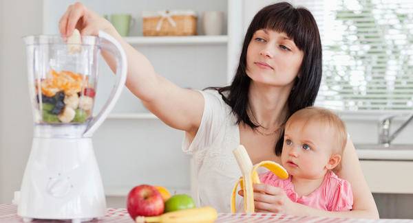 Bé 2 tháng tuổi xuất huyết não chỉ vì thói quen sai lầm của mẹ khi ở cữ - Ảnh 2. Bé 2 tháng tuổi xuất huyết não chỉ vì thói quen sai lầm của mẹ khi ở cữ - Ảnh 2.