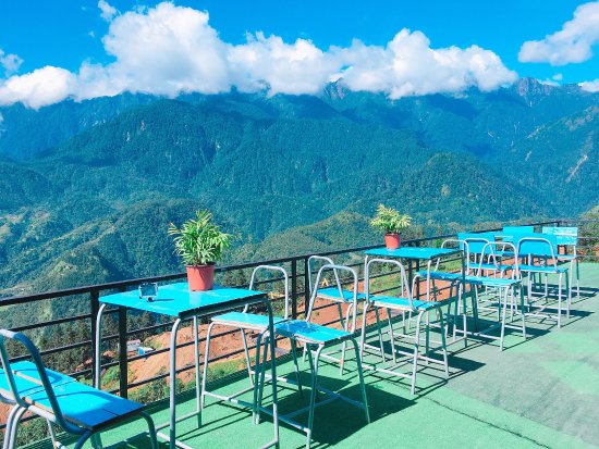 Quá cafe view tuyệt đẹp. Nhân viên thân thiện vui vẻ. Cho khách ...