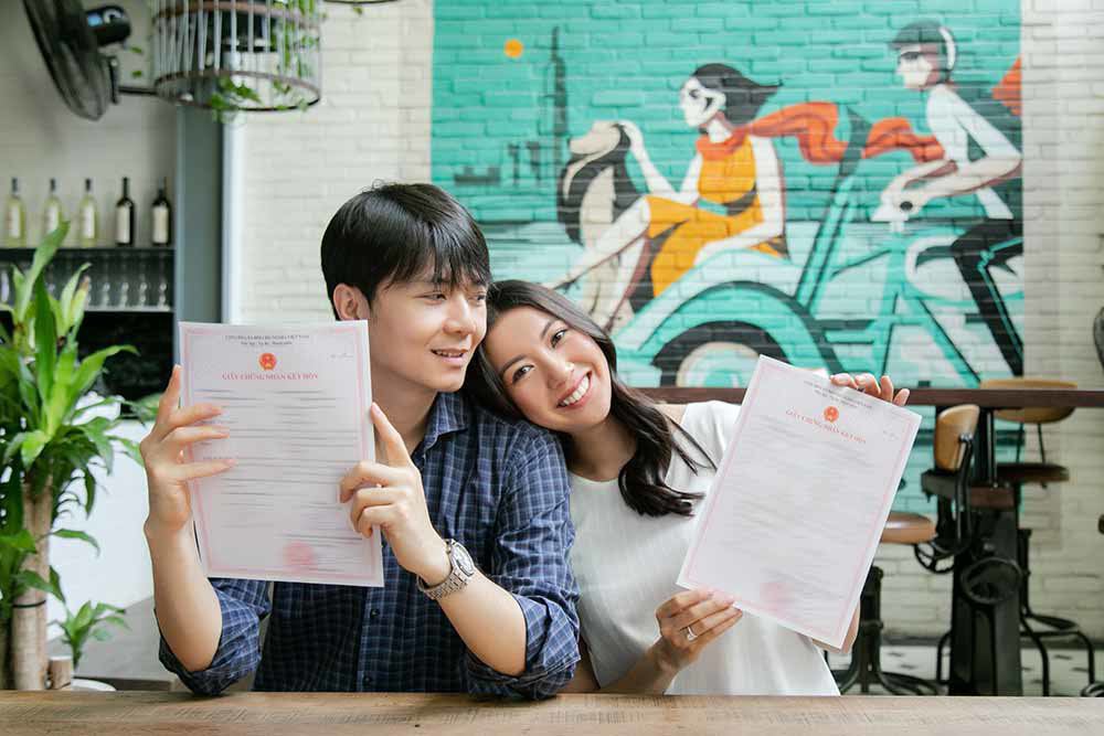 loat khoanh khac cho thay a hau thuy van co the da mang bau truoc dam cuoi - 1