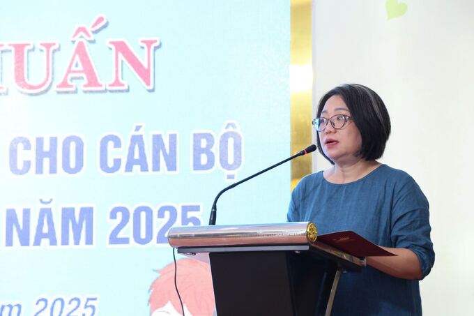 Bà Phạm Thị Minh Hiền – Phó Giám đốc Sở Y tế tỉnh Đăk Lăk phát biểu tại lớp tập huấn