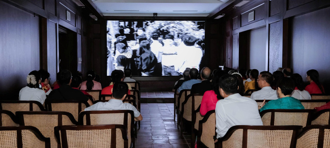 Đoàn xem phim tài liệu về những ngày cuối cùng giản dị mà cao cả của Bác Hồ  