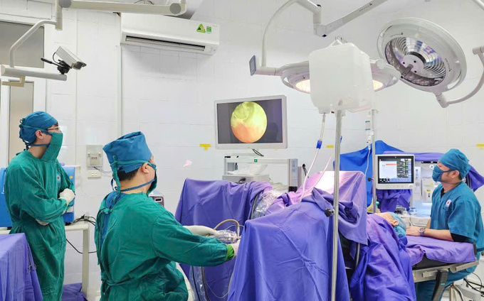 Ứng dụng kỹ thuật hiện đại để chăm sóc sức khỏe nhân dân