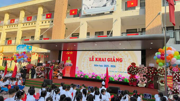 Thầy và trò trường tiểu học Nguyễn Trãi phấn khởi chào đón lễ khai giảng năm học 2025-2026  