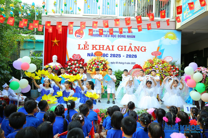 Để sẵn sàng cho lễ khai giảng năm học mới, thầy và trò trường tiểu học Đồng Nhân đã có sự chuẩn bị từ trước đó nhiều ngày