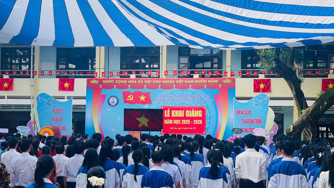 Trường THPT Duy Tân tỉnh Quảng Ngãi kết nối với đầu cầu Hà Nội