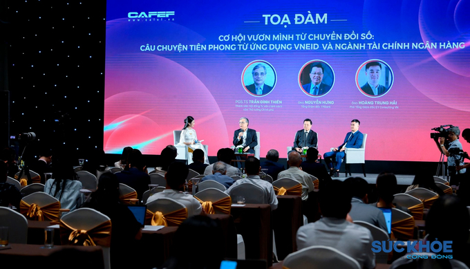 Quang cảnh toạ đàm