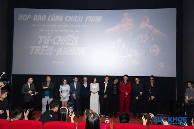 Quang cảnh buổi họp báo ra mắt bộ phim “Tử chiến trên không”