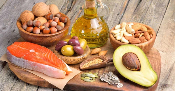 healthy-high-fat-foods-shutterstock-396446890-770-16427792735311807253002-25-0-650-1000-crop-1642779280002841406606