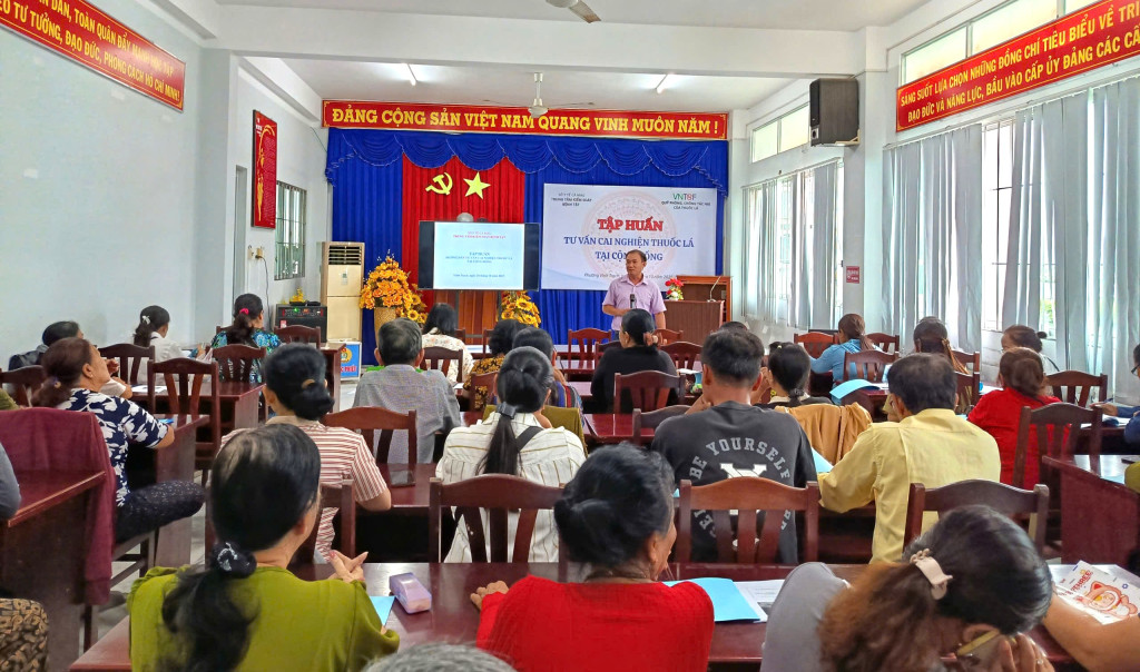 Quang cảnh lớp tập huấn