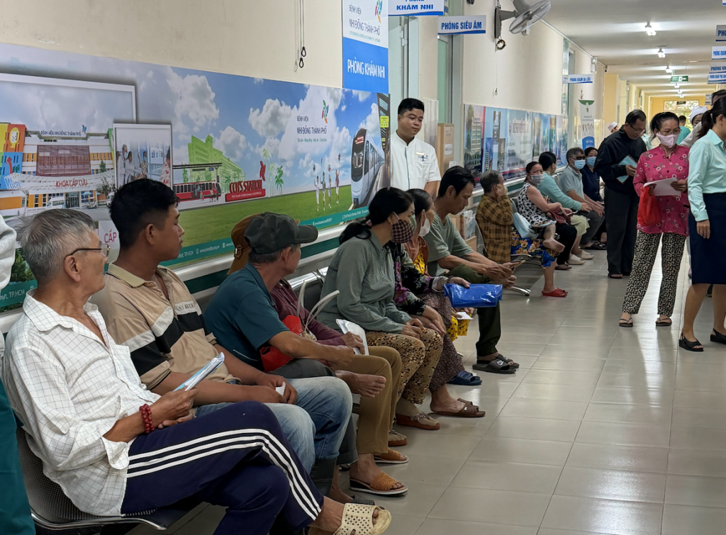 Nhiều người dân háo hức chờ khám bệnh tại Bệnh viện Từ Dũ cơ sở 2 (Ảnh: Sở Y tế TP. Hồ Chí MInh)