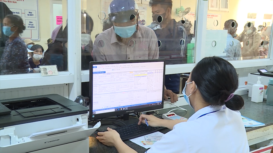Năm 2025, hệ thống khám, chữa bệnh BHYT ghi nhận 4,93 triệu lượt, tăng 6,47% so với năm 2024 (Ảnh: Hoàng Vũ)