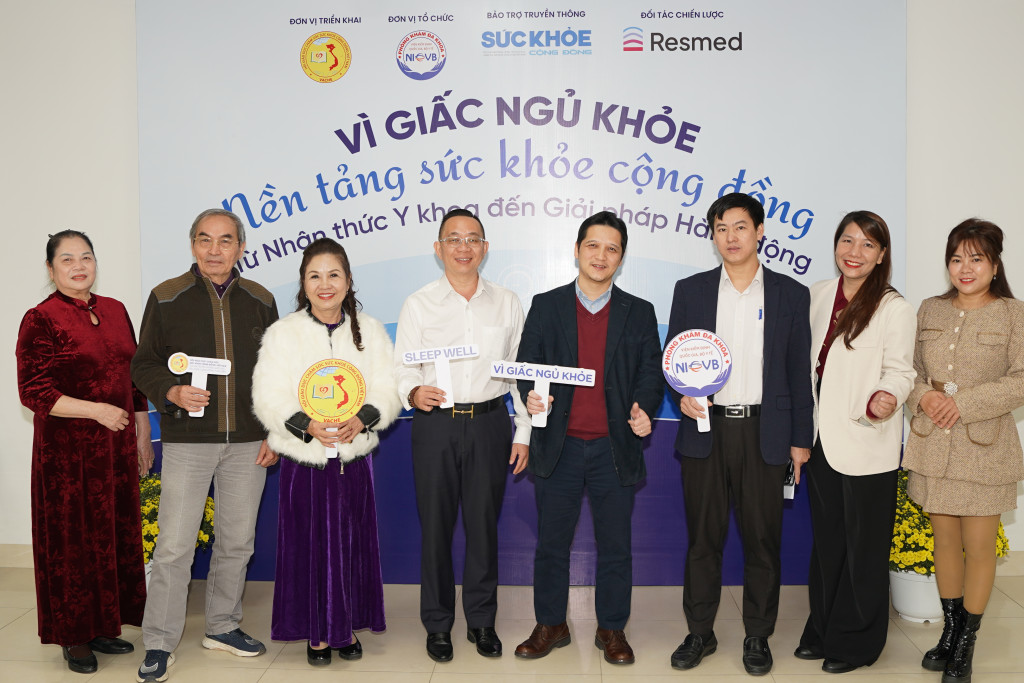 Các đại biểu, các chuyên gia, các nhà khoa học tham gia chương trình