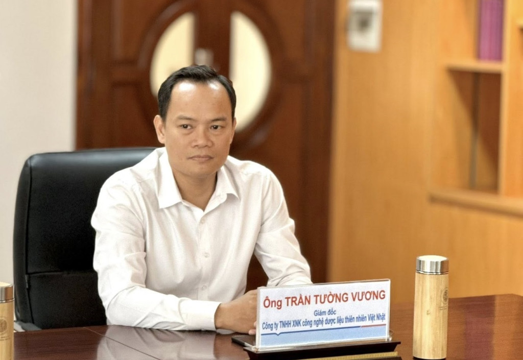 Ông Trần Tường Vương bày tỏ mong muốn nhận được sự hỗ trợ từ phía Viện Nghiên cứu ứng dụng khoa học và công nghệ - Trường Đại học Quy Nhơn 