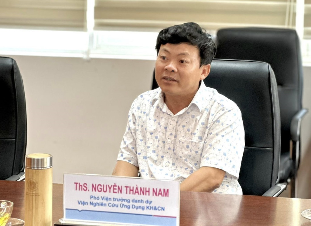 Thạc sĩ Nguyễn Thành Nam đánh giá cao tiềm năng phát triển của sản phẩm nước giải khát thanh long 